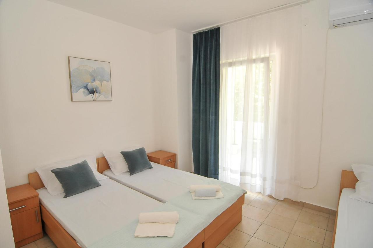 Guest House Markovic Будва Екстер'єр фото