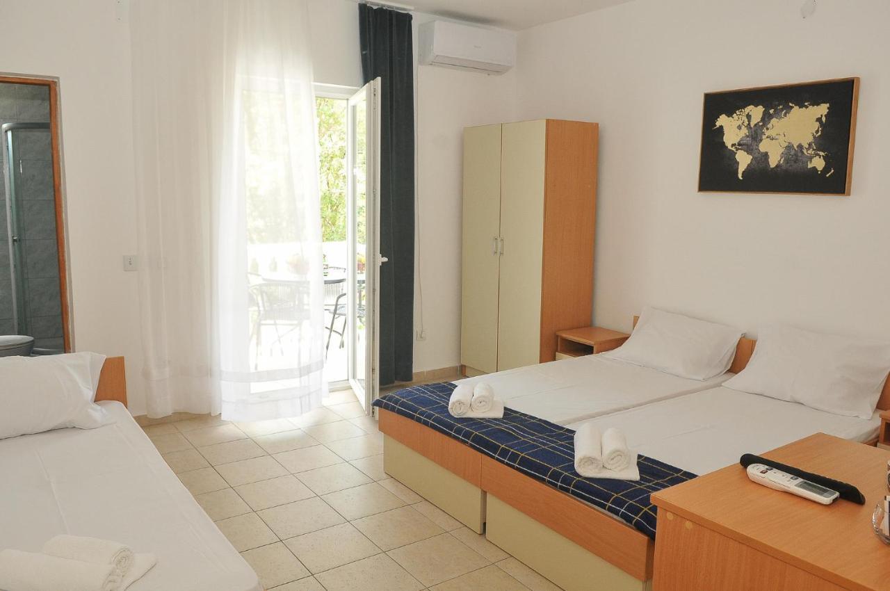 Guest House Markovic Будва Екстер'єр фото