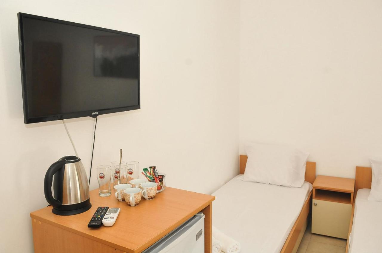 Guest House Markovic Будва Екстер'єр фото